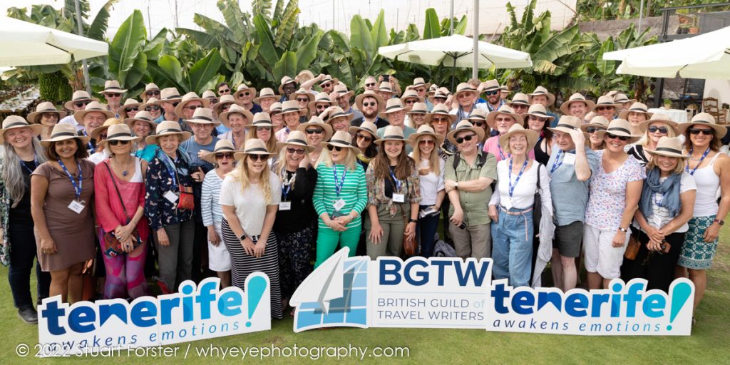 Group-photograph-of-the-British-Guild-of-Travel-Writers-at-the-Finca-Ecologica-La-Calabacera-during-the-2022-Annual-General-Meeting-in-Tenerife--1024x512.jpg